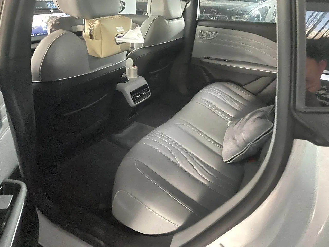 Geely Galaxy 2024 E 8 550km Rear Drive Longteng Edition Automatic Gear 3