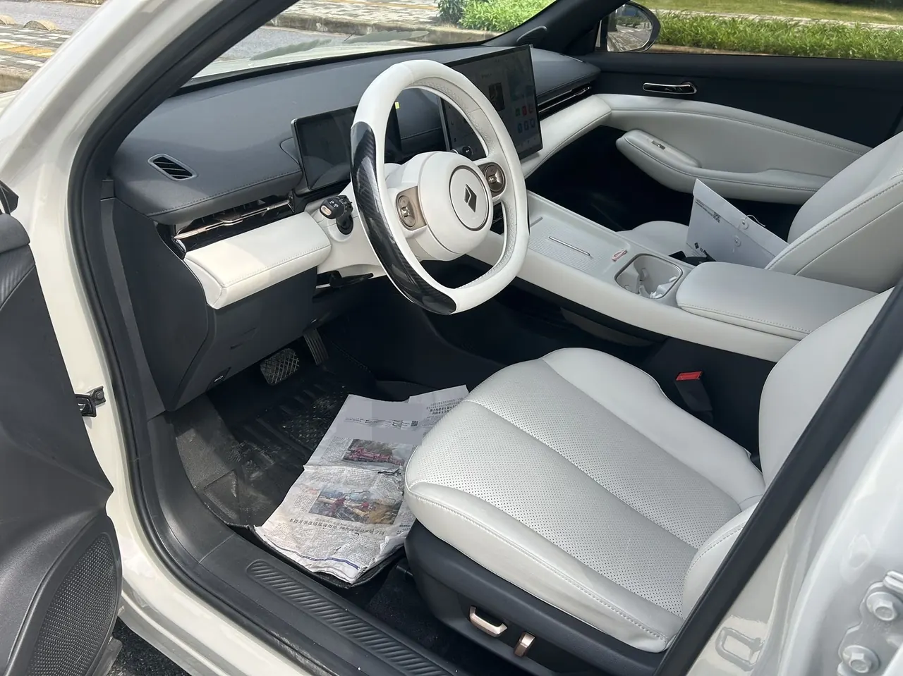 BaoJun 2024 Cloud Sea 500km Pure Electric Edition Automatic Gear 2