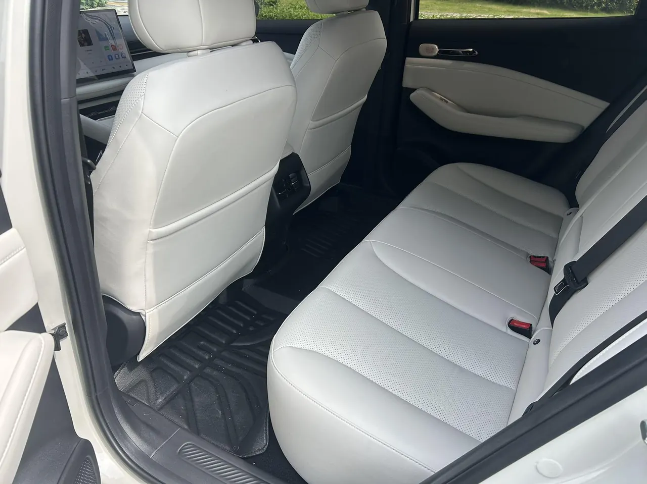 BaoJun 2024 Cloud Sea 500km Pure Electric Edition Automatic Gear 3