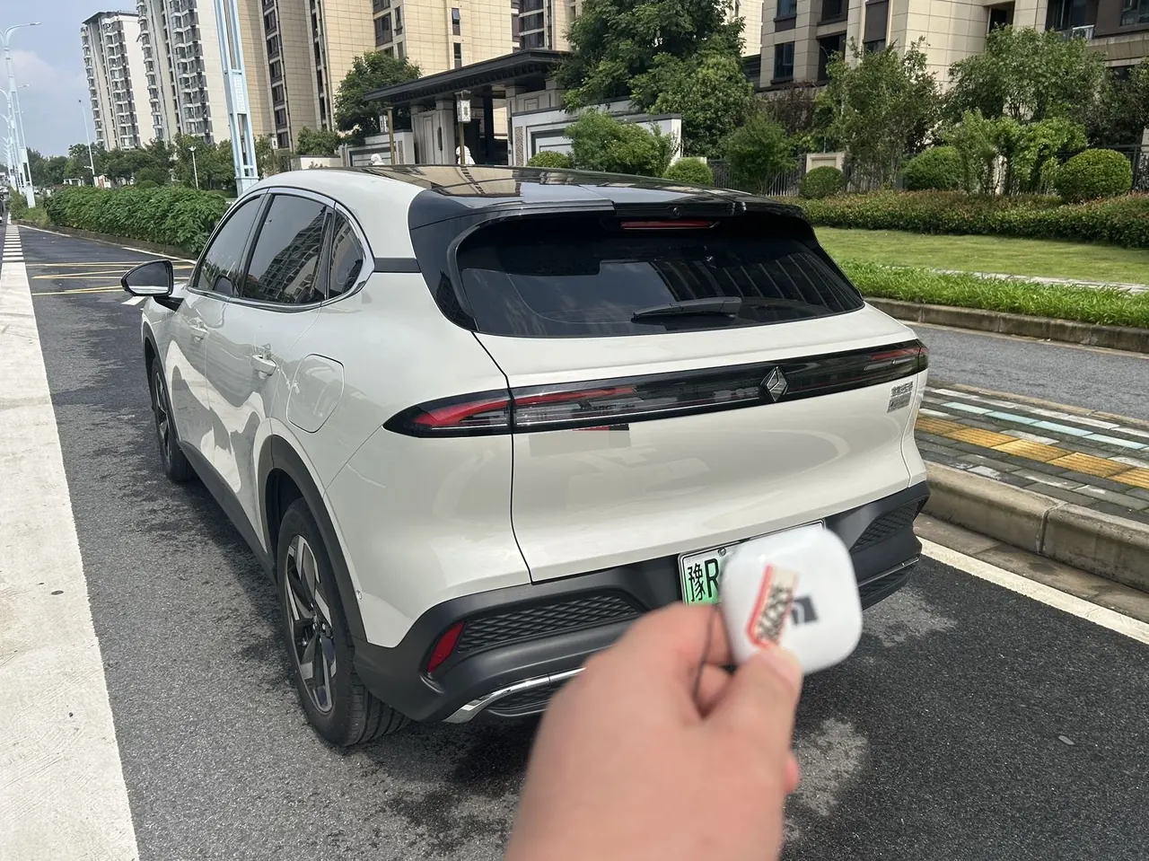 BaoJun 2024 Cloud Sea 500km Pure Electric Edition Automatic Gear 4