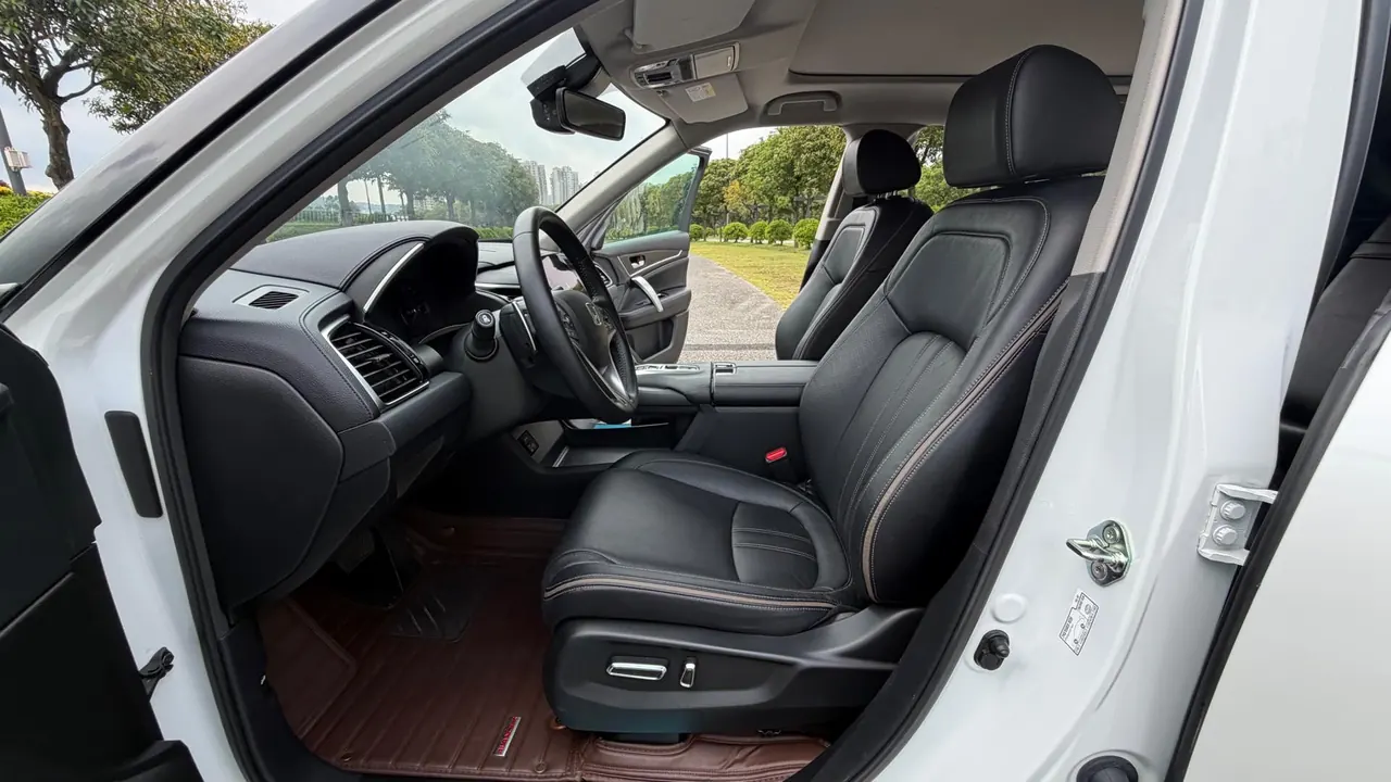 Honda 2020 Crown Road 2.0T 370TURBO Two-Drive Deluxe Automatic Gear 3