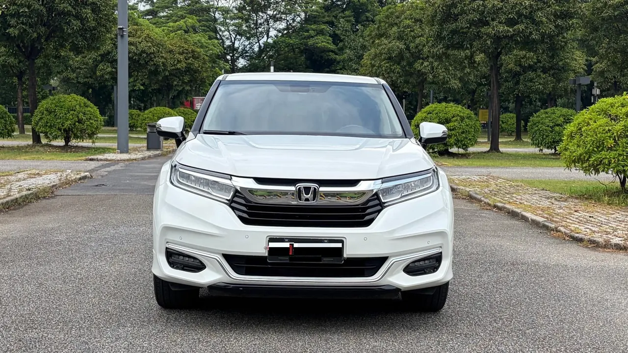 Honda 2020 Crown Road 2.0T 370TURBO Two-Drive Deluxe Automatic Gear 6