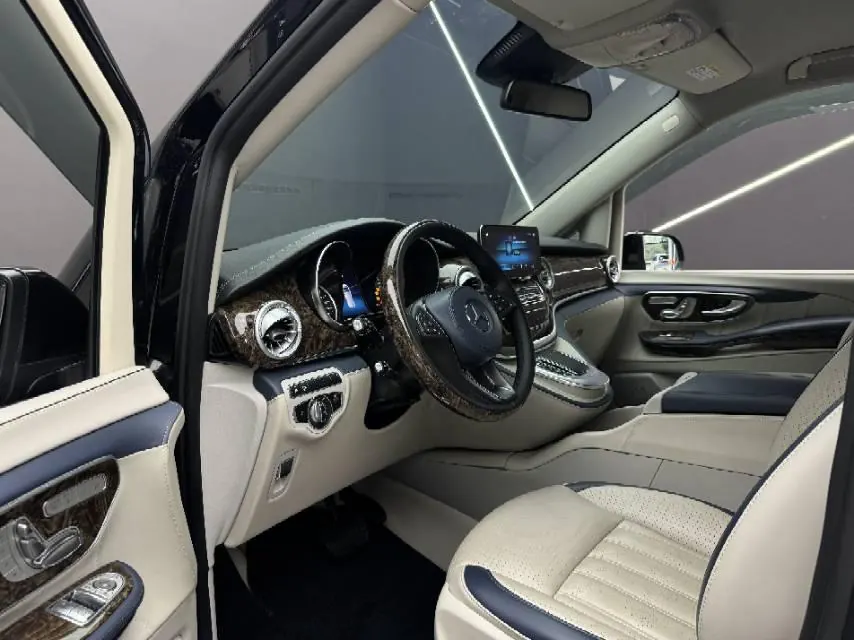 Mercedes Benz V 2020V 260 L 2.0T Deluxe Edition Automatic Gear 4