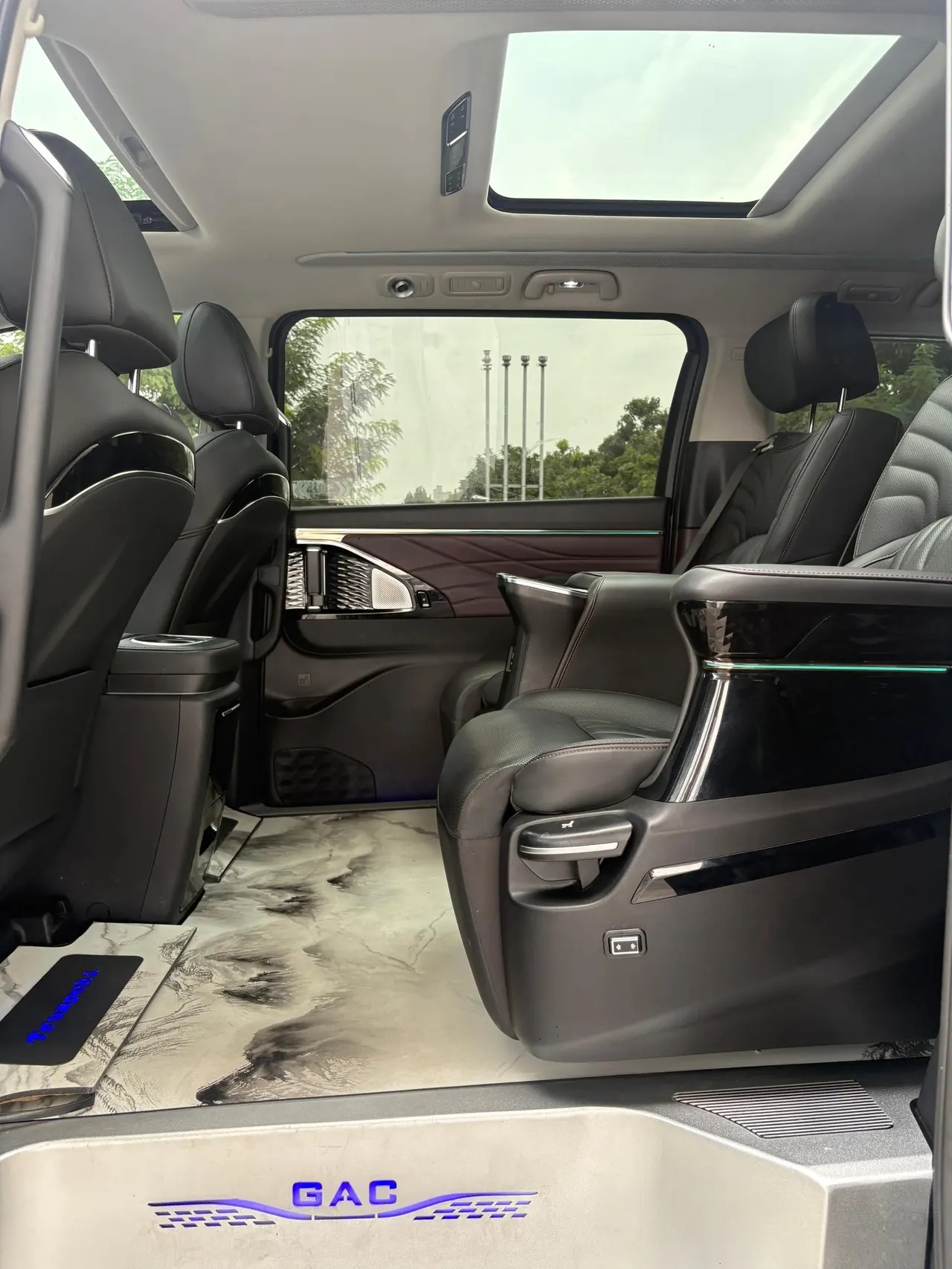 Chuanqi 2024 M8 Double Engine 2.0T Master Series Super Hybrid Automatic Gear 6