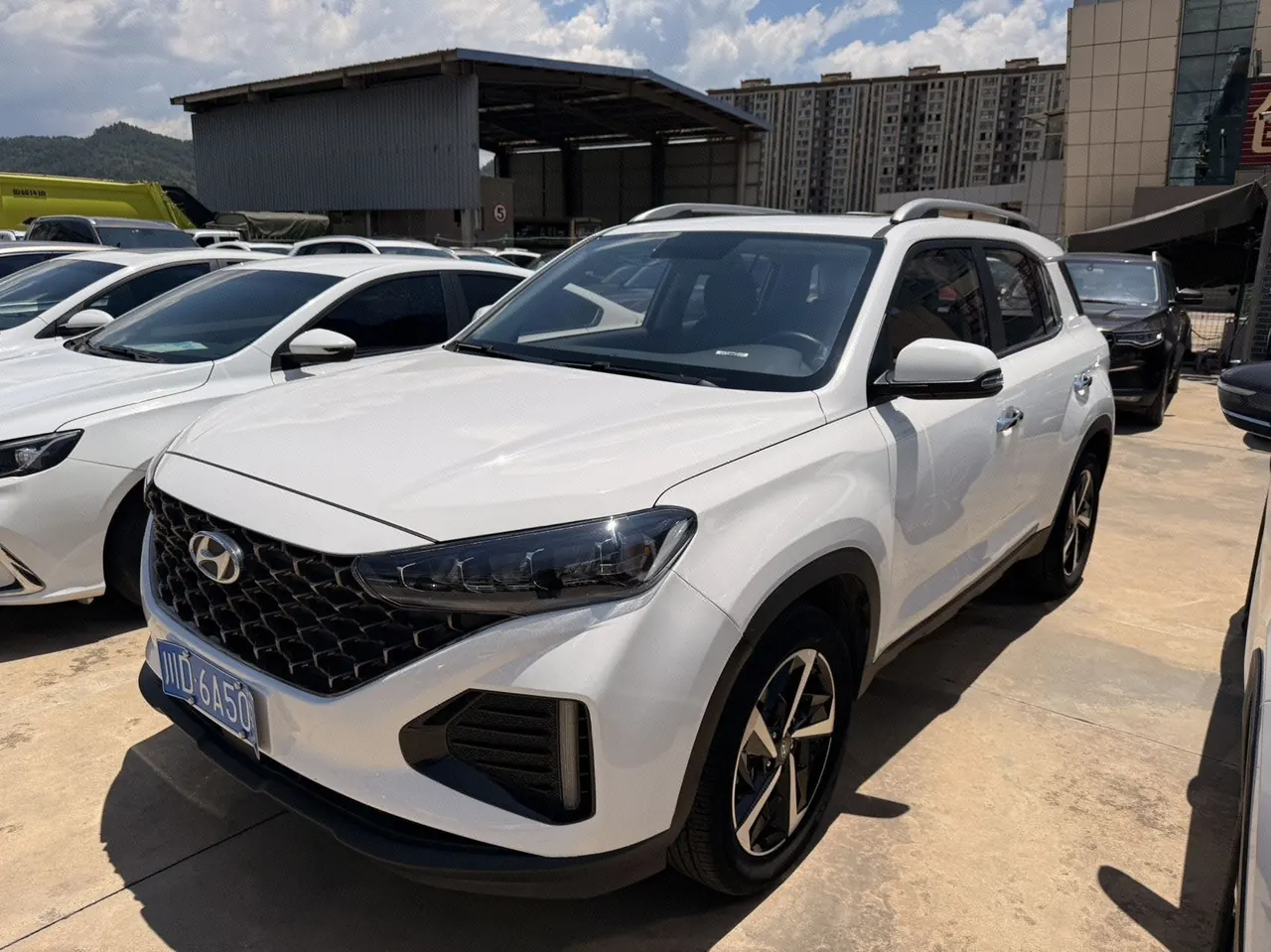 Open image lightbox: Hyundai 2021 ix35 2.0 GLS Two-Drive Leading Edition Automatic Gear