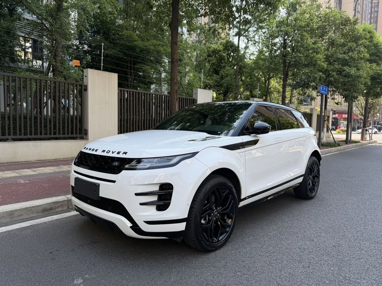 打开图片灯箱:Land Rover 2021 evoque 48V 2.0T 249PS R-DYNAMIC s obsidian black sports version automatic gear