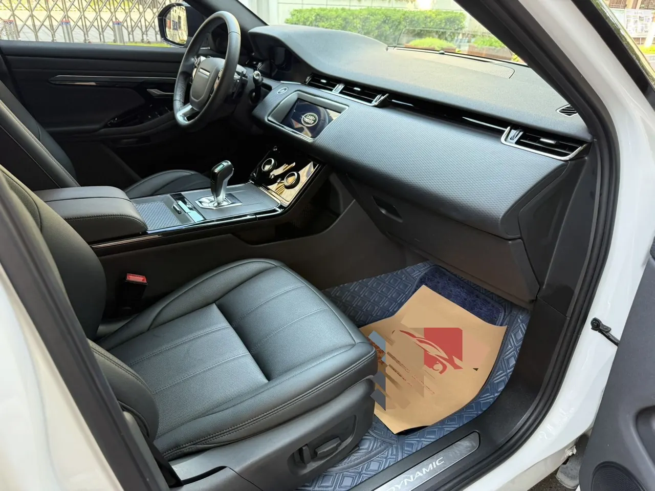 Land Rover 2021 evoque 48V 2.0T 249PS R-DYNAMIC s obsidian black sports version automatic gear 10
