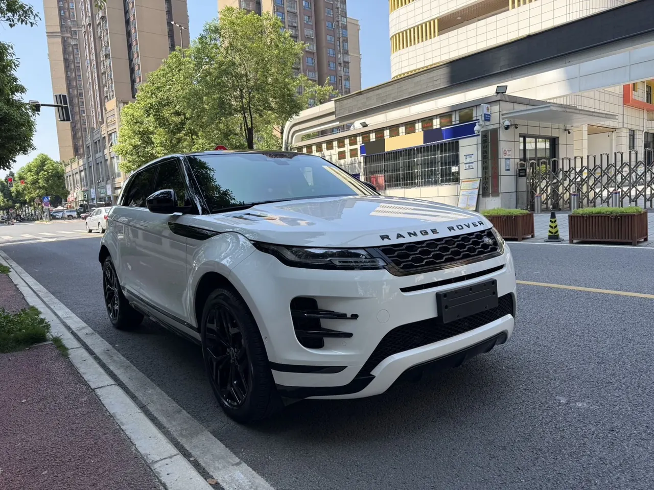 Land Rover 2021 evoque 48V 2.0T 249PS R-DYNAMIC s obsidian black sports version automatic gear 3