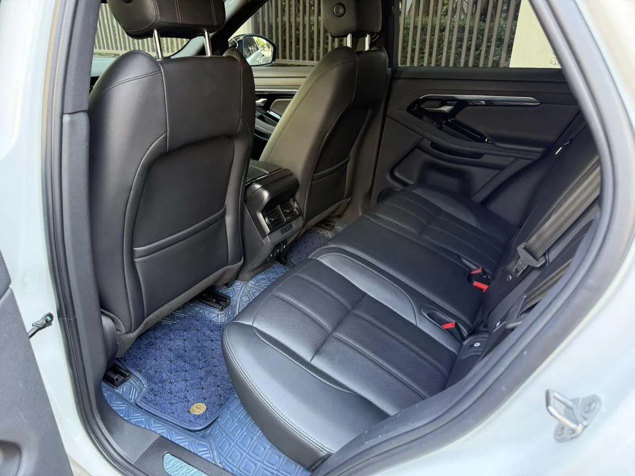 Land Rover 2021 evoque 48V 2.0T 249PS R-DYNAMIC s obsidian black sports version automatic gear 8