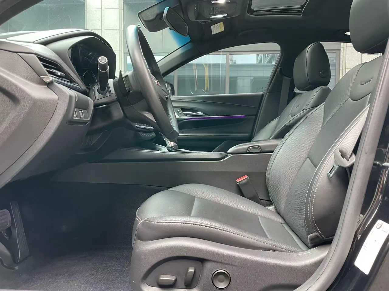 Cadillac 2022 CT4 2.0T 28T luxury automatic gear 7