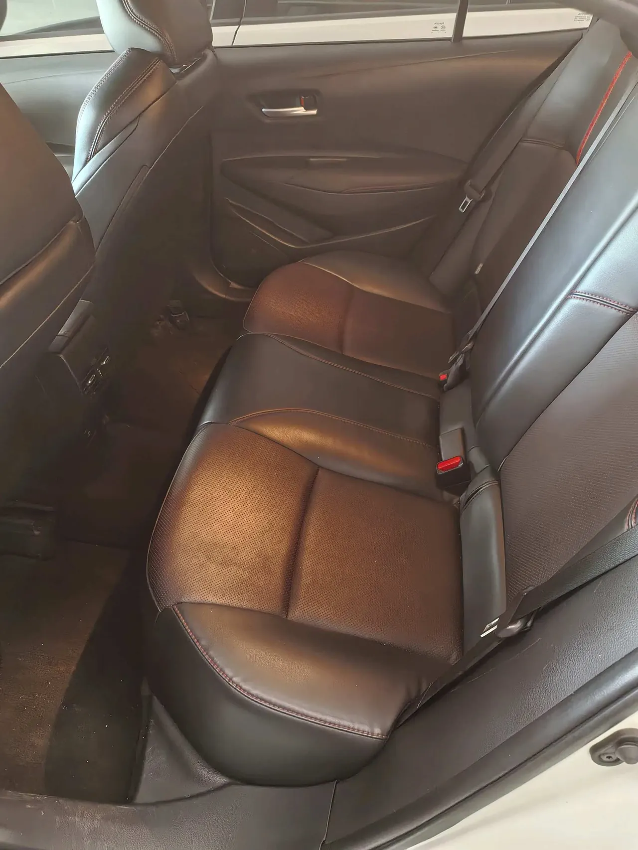 Toyota 2021 Lei Ling 1.2T Stepless 185T Sports Edition Automatic Gear 4