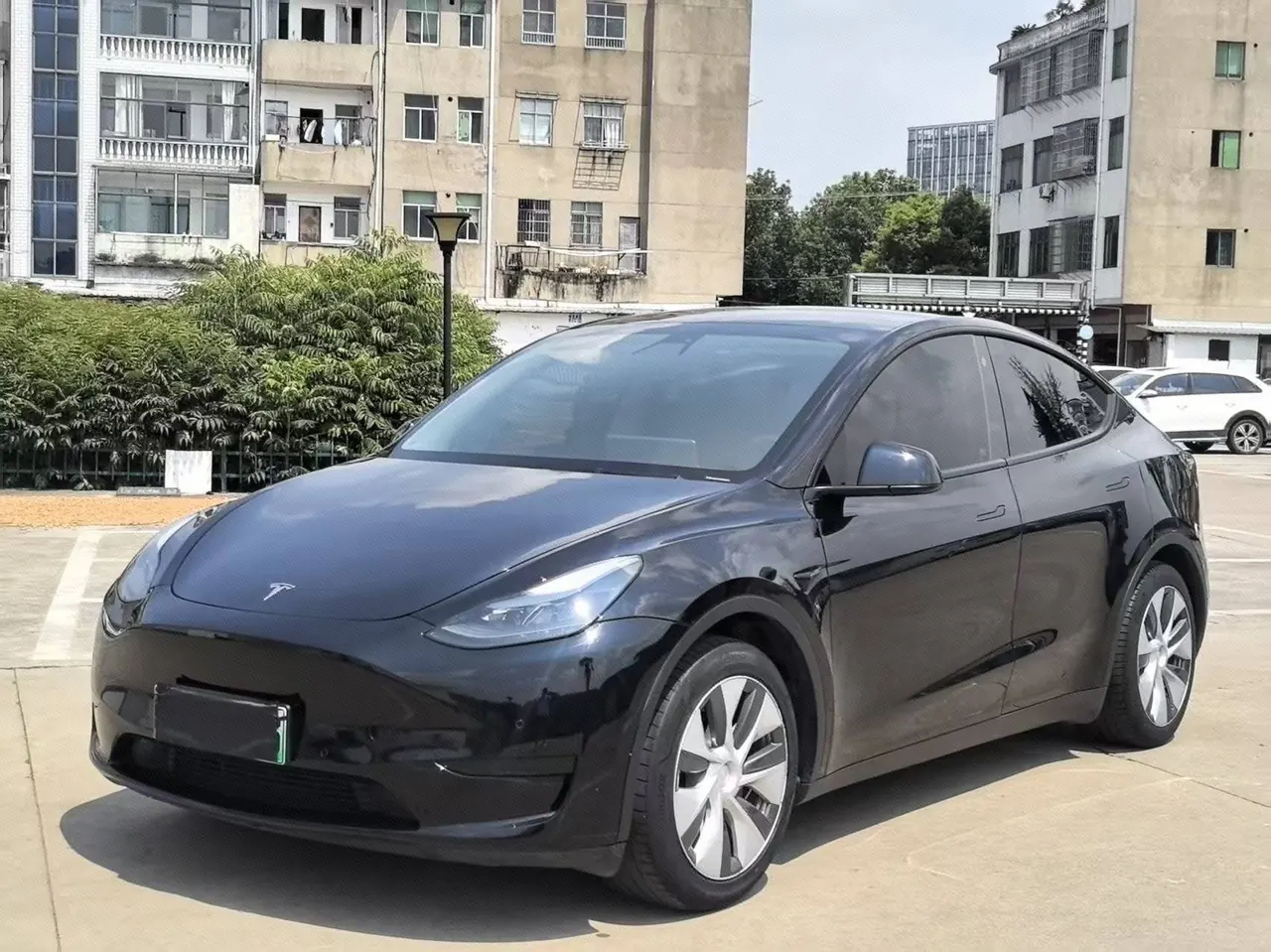 Open image lightbox: Tesla 2022 Model Y rear-wheel drive version (facelift) automatic gear