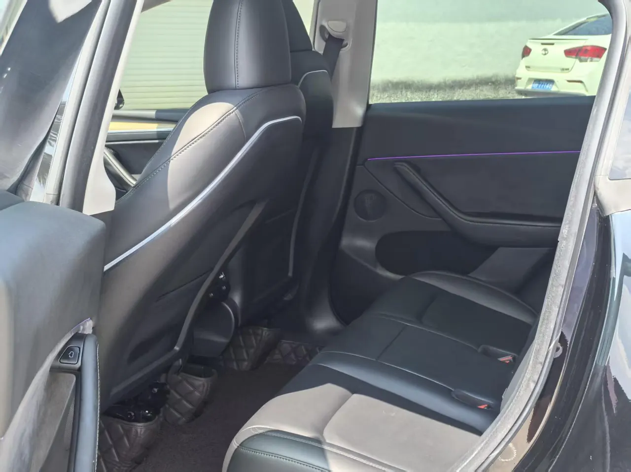 Tesla 2022 Model Y rear-wheel drive version (facelift) automatic gear 4