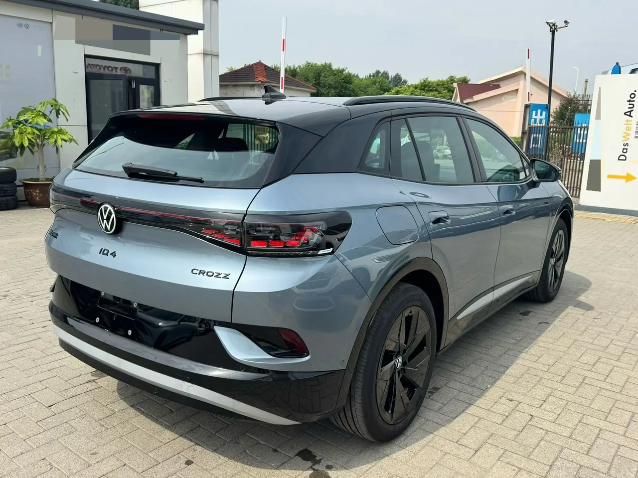 Volkswagen 2026 ID. 4 CROZZ Dark Knight PRO Edition Automatic Transmission 7