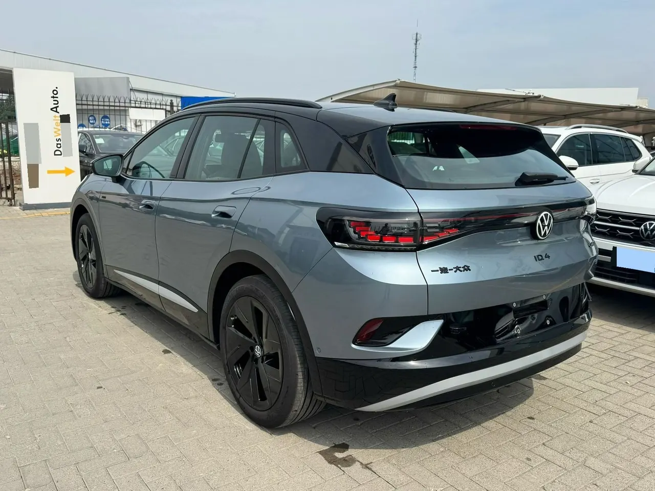 Volkswagen 2026 ID. 4 CROZZ Dark Knight PRO Edition Automatic Transmission 9