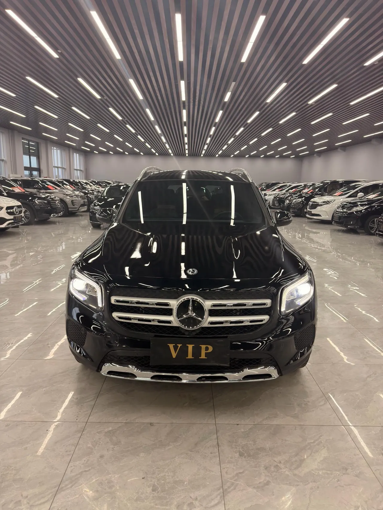 Mercedes Benz 2023 GLB 220 2.0T Dynamic Automatic 3