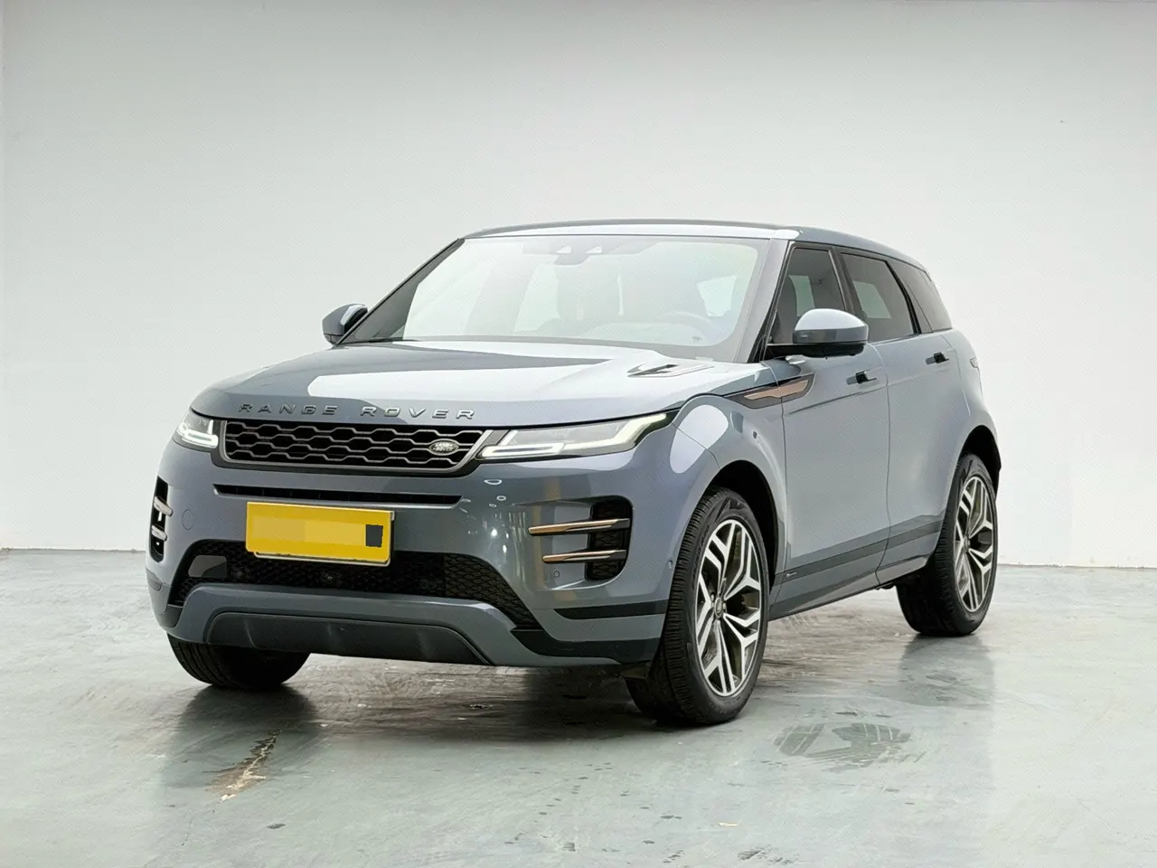 Open image lightbox: Land Rover 2020 Range Rover Aurora 48V 2.0T 249PS R-DYNAMIC SE Sports Technology Edition Automatic Gear