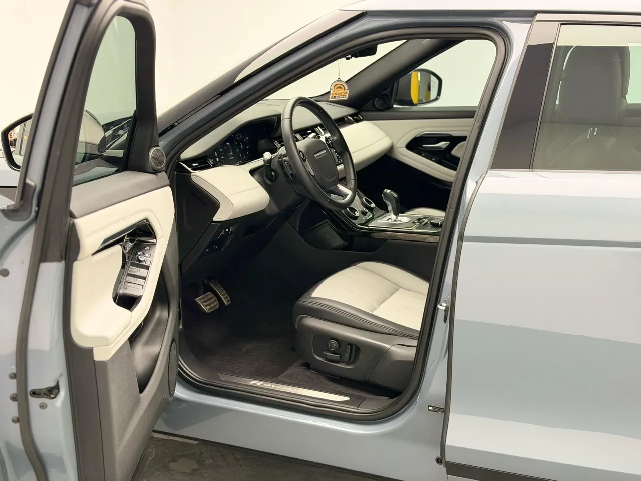 Land Rover 2020 Range Rover Aurora 48V 2.0T 249PS R-DYNAMIC SE Sports Technology Edition Automatic Gear 4