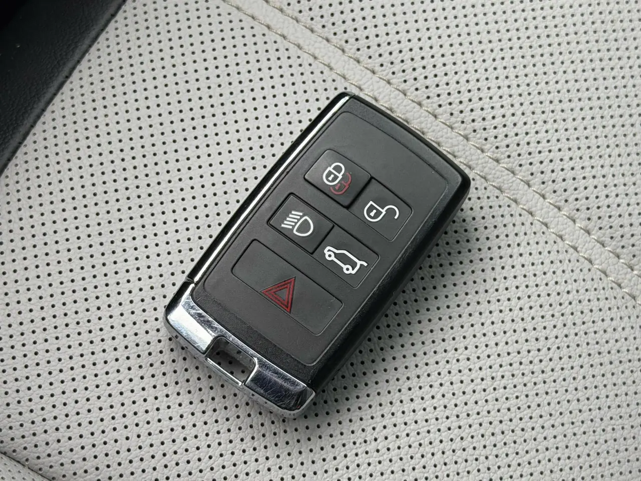 Land Rover 2020 Range Rover Aurora 48V 2.0T 249PS R-DYNAMIC SE Sports Technology Edition Automatic Gear 6