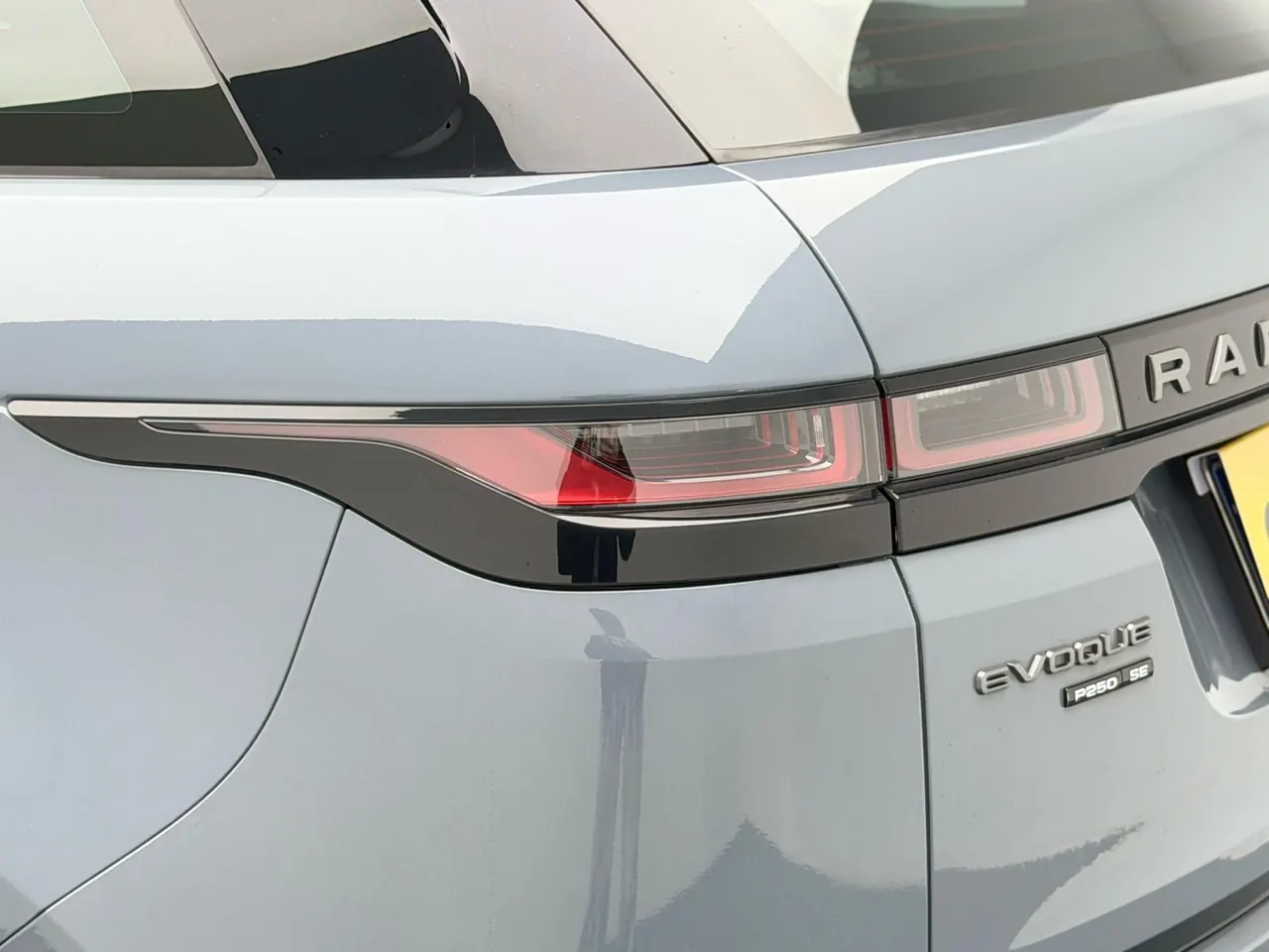 Land Rover 2020 Range Rover Aurora 48V 2.0T 249PS R-DYNAMIC SE Sports Technology Edition Automatic Gear 9