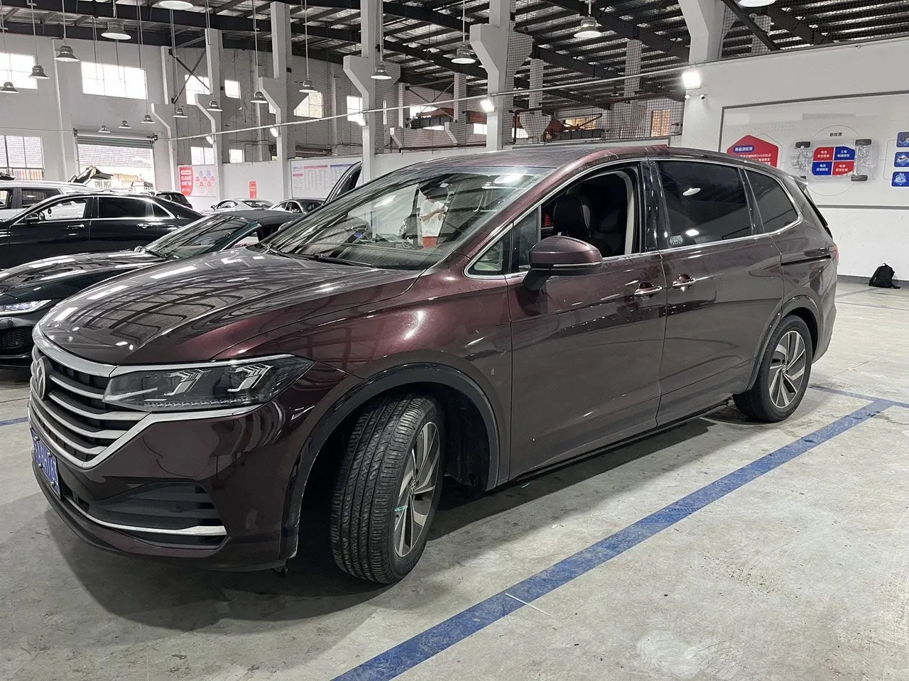 打开图片灯箱:Volkswagen 2020 models of Viran (Viloran) 2.0TSI 330TSI Deluxe Edition Automatic Gear