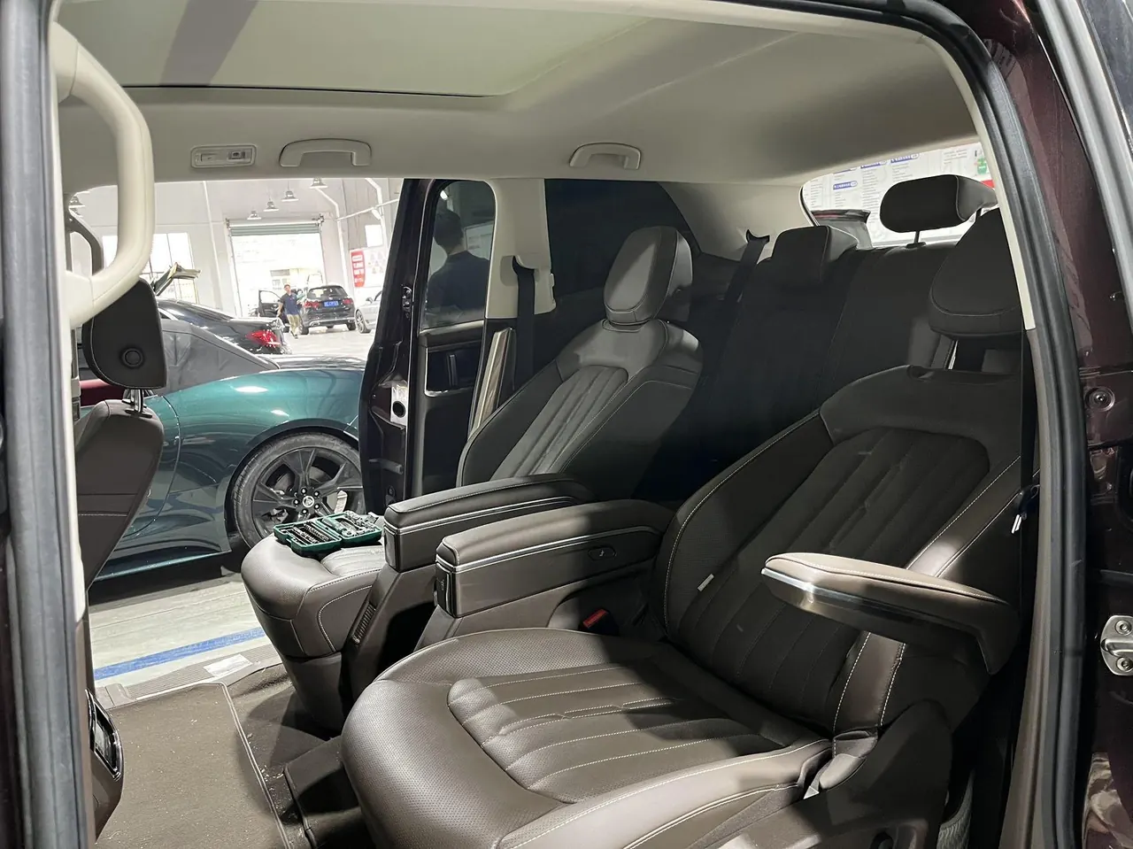 Volkswagen 2020 models of Viran (Viloran) 2.0TSI 330TSI Deluxe Edition Automatic Gear 5