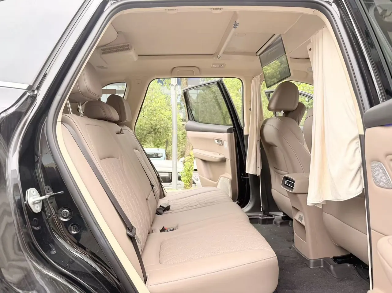 LanDian 2026 LanDian E5 PLUS 1.5 Stepless Standard Endurance Four-wheel Drive Performance Edition Ultra5 Seat Automatic Transmission 8