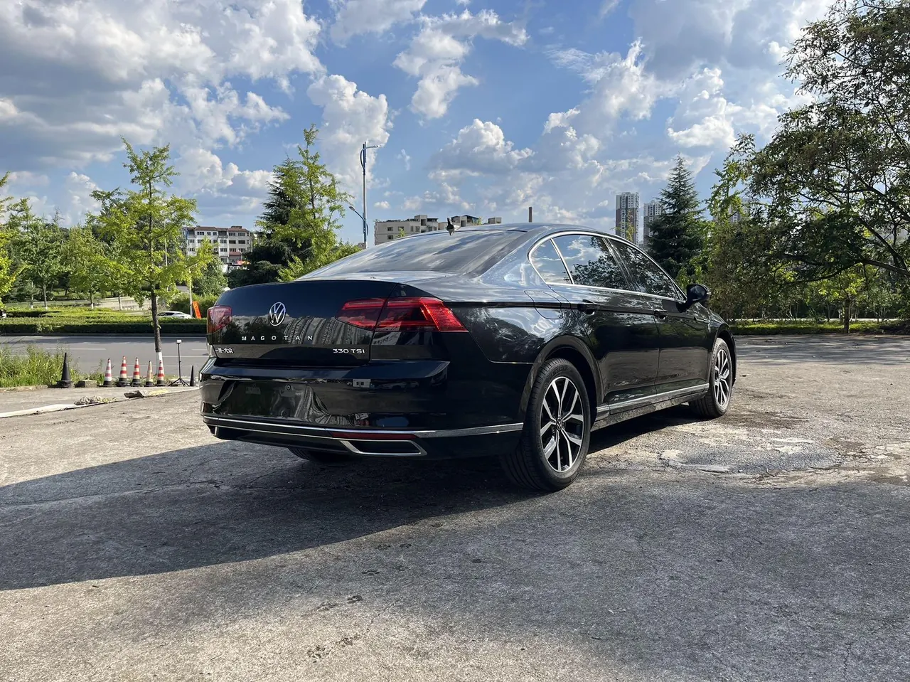 Volkswagen 2020 Magotan 1.4TSI 280TSI Leading Automatic Transmission 7