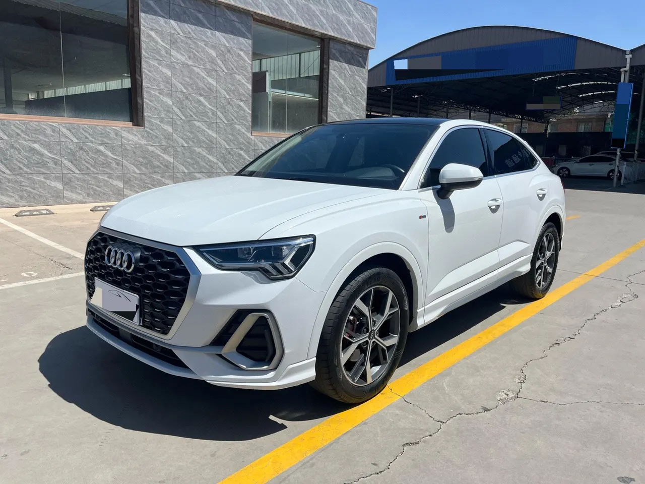 Open image lightbox: Audi 2021 Q3 Sportback 2.0TFSI 40TFSI into the life version of automatic gear