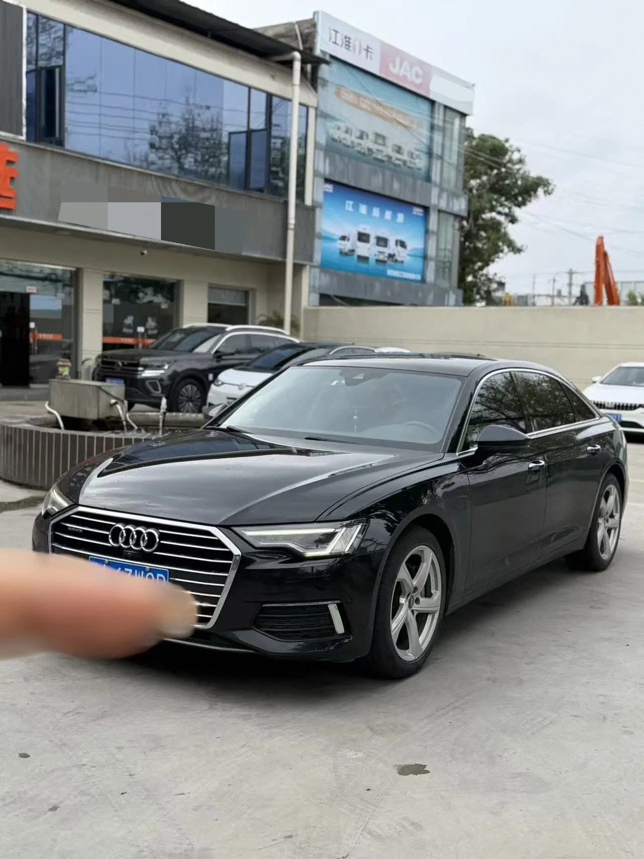 Open image lightbox: Audi 2020 A6L 2.0TFSI 45TFSI Quattro Selected Elegant Automatic Gear