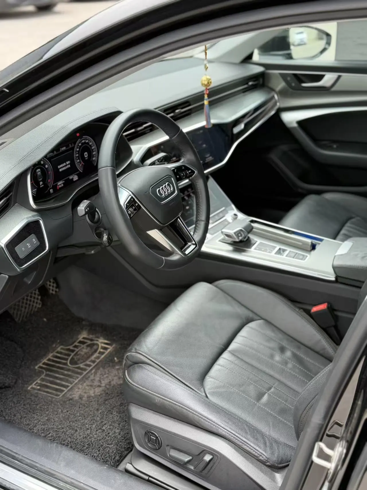 Audi 2020 A6L 2.0TFSI 45TFSI Quattro Selected Elegant Automatic Gear 2