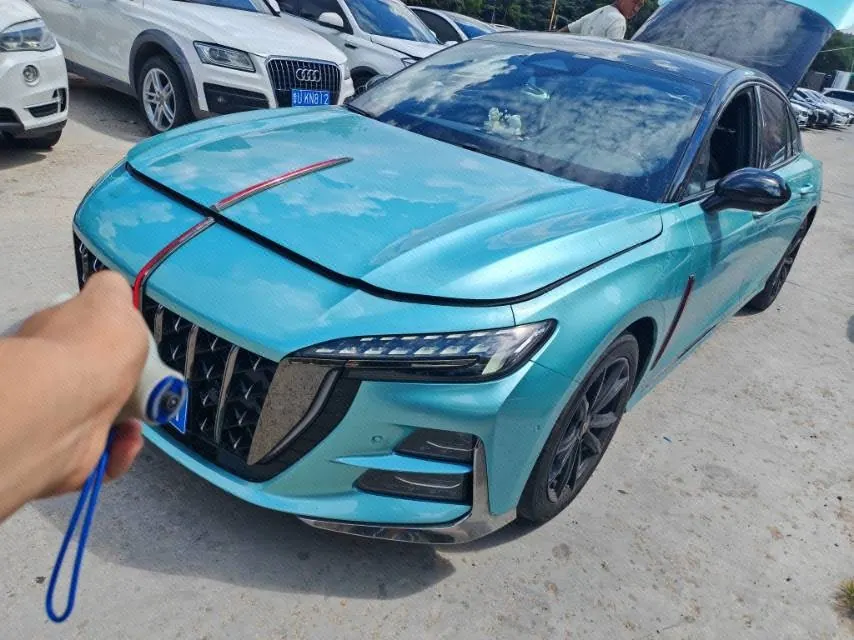 Open image lightbox: HongQi 2023 H6 2.0T Auto