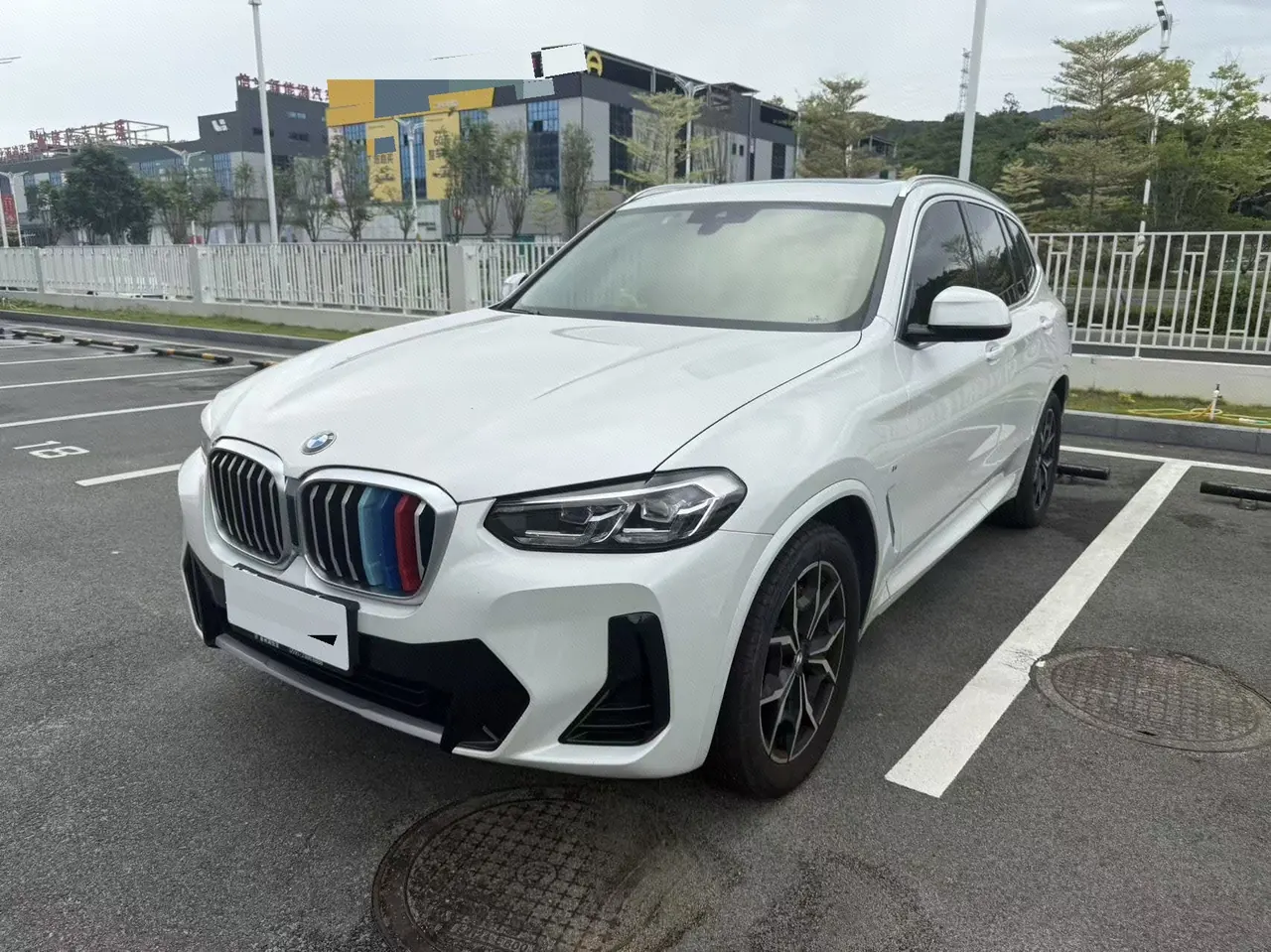 打开图片灯箱：BMW 2023 X3 xDrive25i 2.0T M sports suit automatic gear
