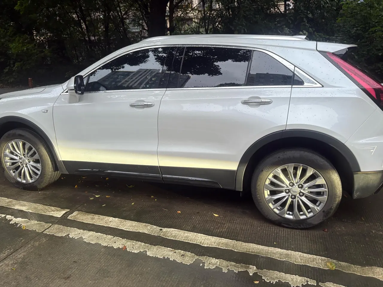Cadillac 2023 XT4 48V 2.0T 28T Two-Drive Luxury Automatic Gear 5