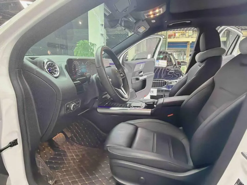 Mercedes Benz 2023 GLA 220 2.0T automatic gear 6