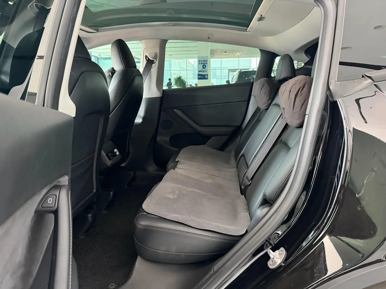 Tesla 2022 Model Y rear-wheel drive version (facelift) automatic gear 3