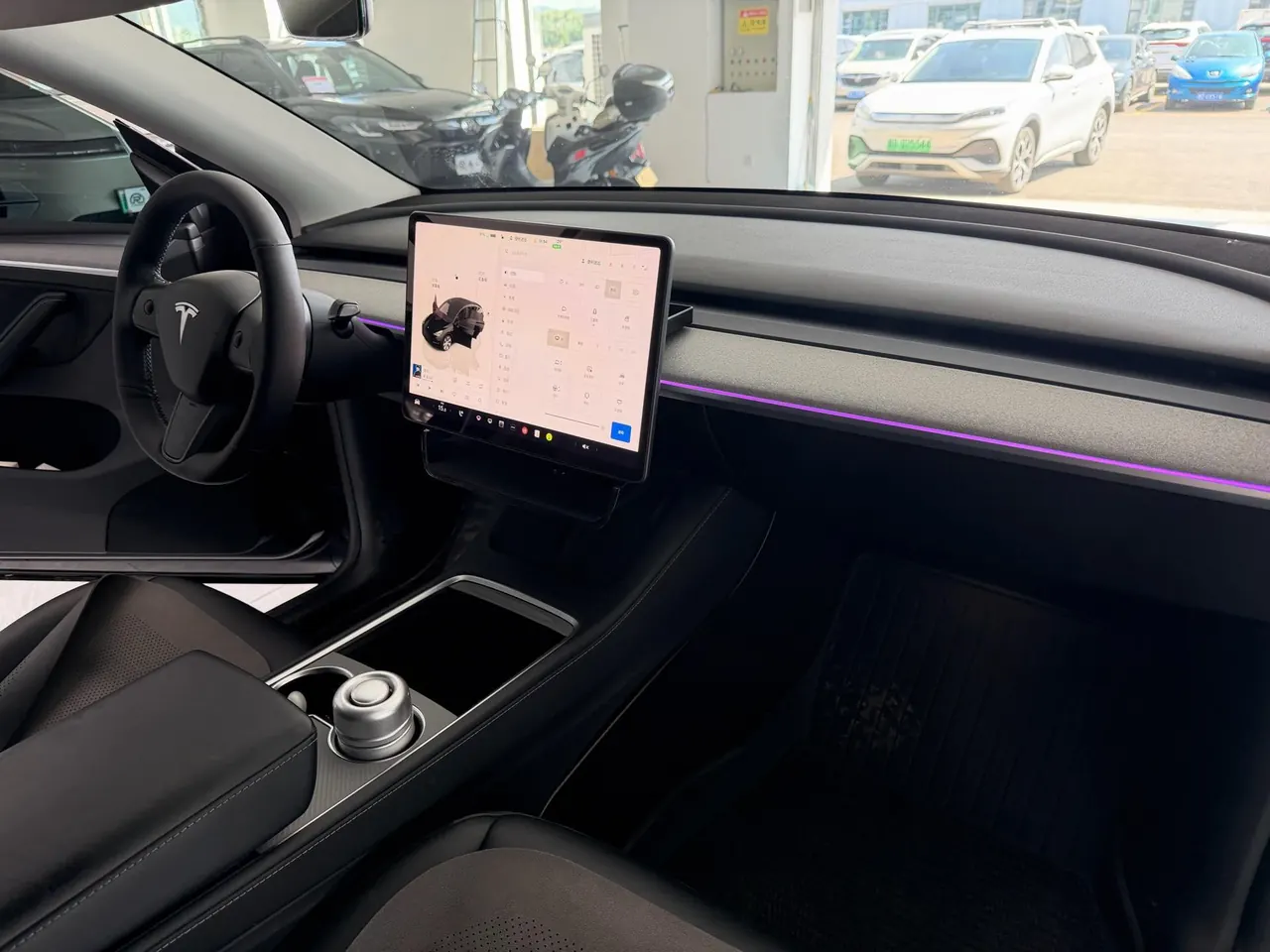 Tesla 2022 Model Y rear-wheel drive version (facelift) automatic gear 4