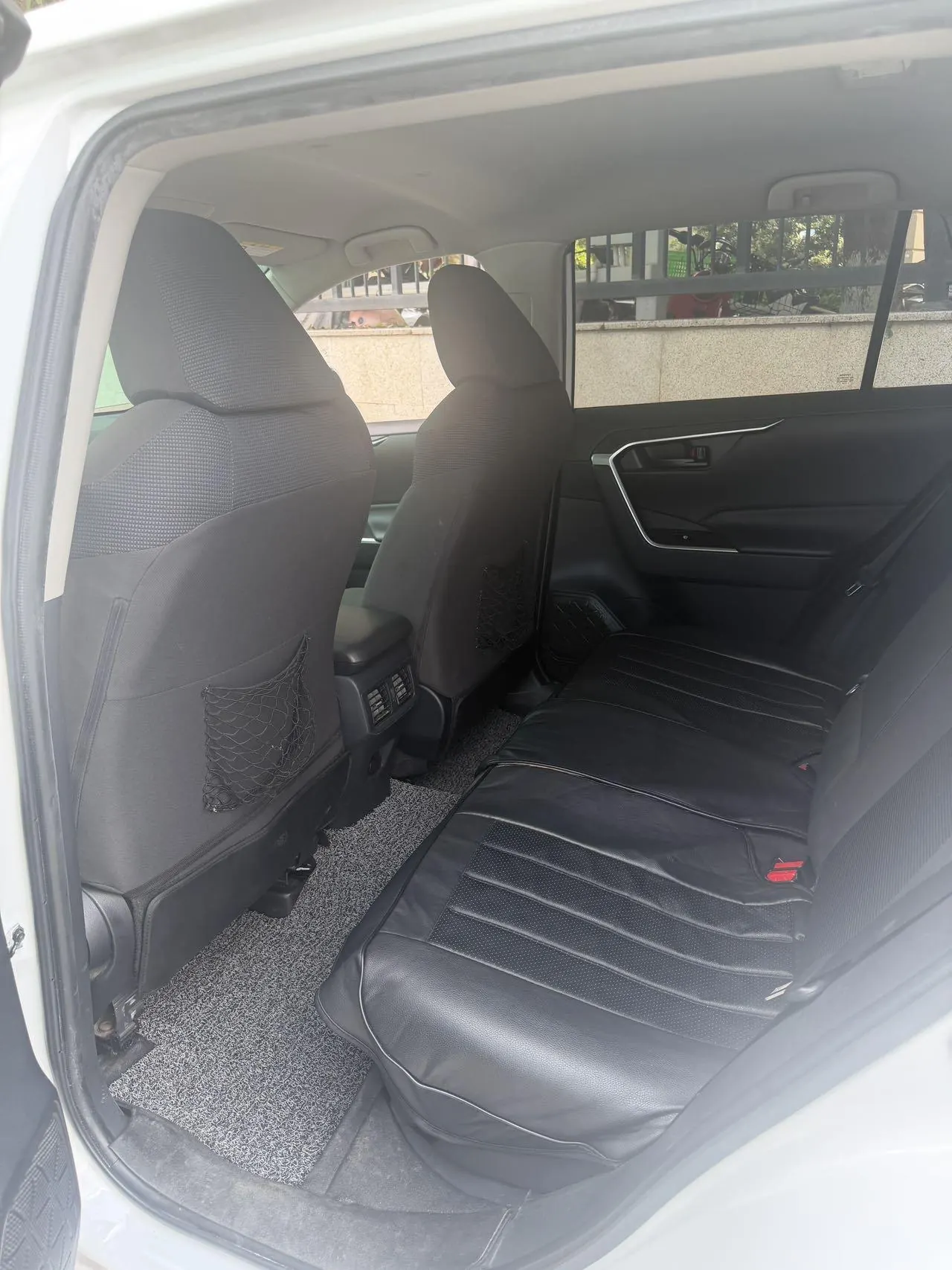 Toyota 2022 RAV4 Rongbo 2.0 Stepless Two-Drive City Edition Automatic Gear 4