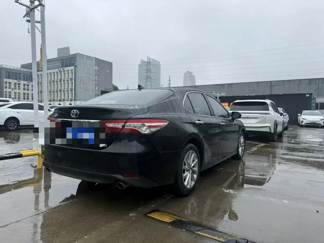 Toyota 2021 Camry 2.0G Stepless Deluxe Edition Automatic Gear 8