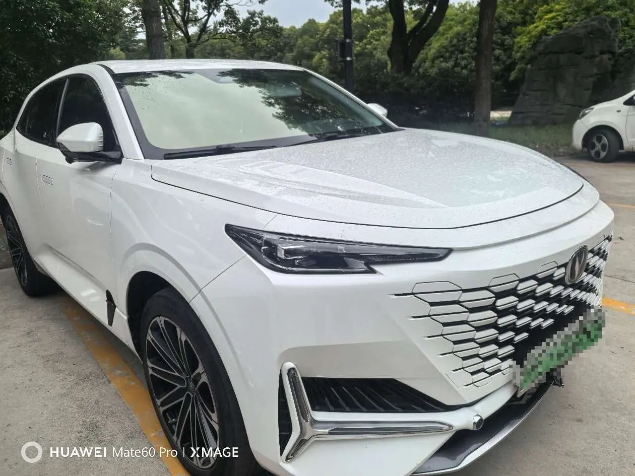 ChangAn 2022 UNI-K iDD 1.5T Blue Whale iDD Honorable Automatic Gear 2