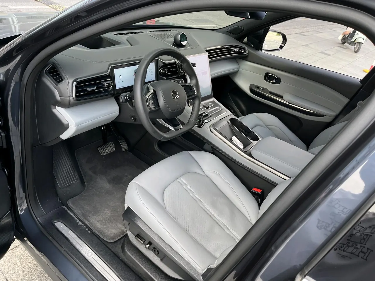 NIO 2020 EC 6 615KM Signature Edition Automatic Gear 4
