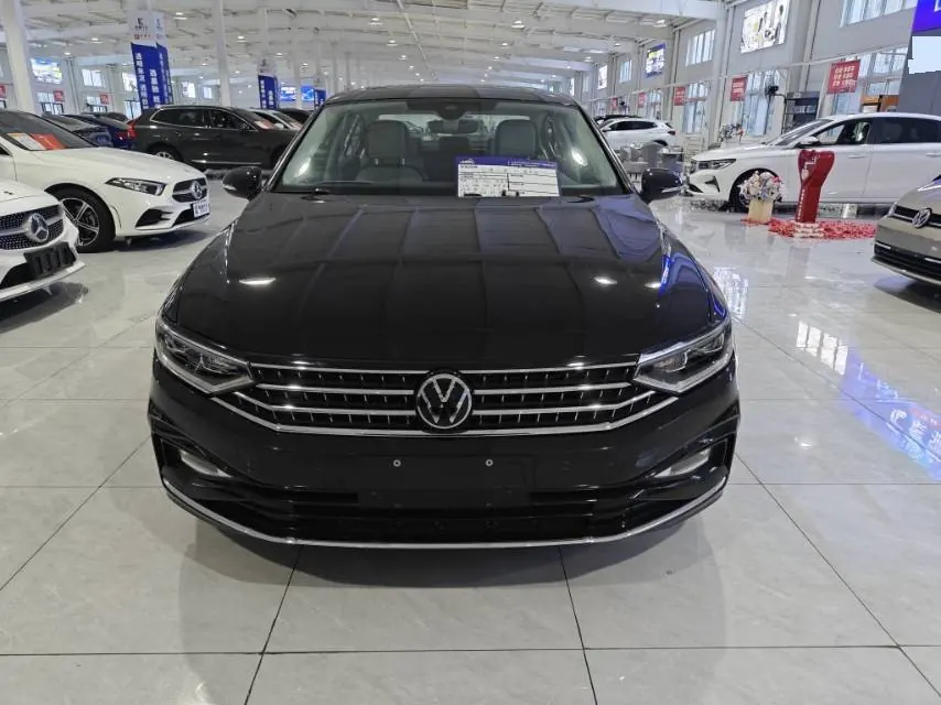 Volkswagen 2023 Magotan 2.0TSI 330TSI 2 million Commemorative Luxury Automatic Gear 2