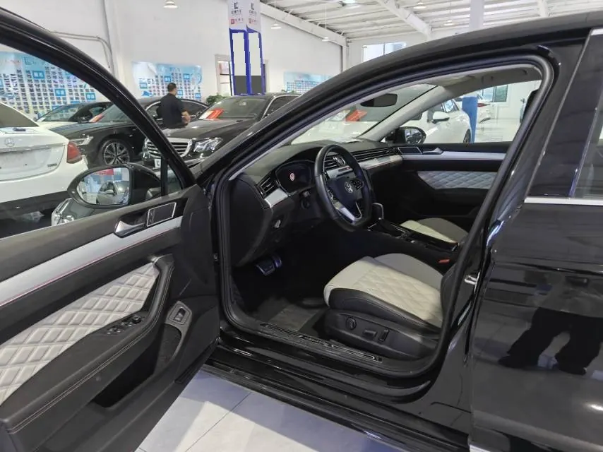 Volkswagen 2023 Magotan 2.0TSI 330TSI 2 million Commemorative Luxury Automatic Gear 6