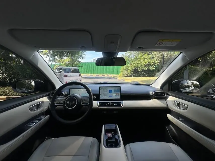 WuLing 2024 Plantronics PLUS 401km Flagship Automatic Gear 5