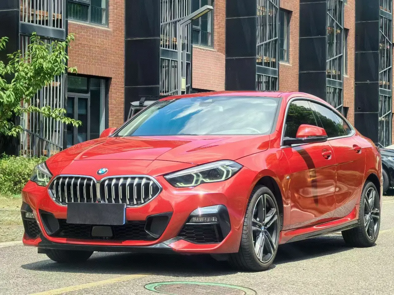 打开图片灯箱:BMW 2 Series (Imported) 2023 225i Four-Door Coupe 2.0T M Sports Suit Automatic Gear