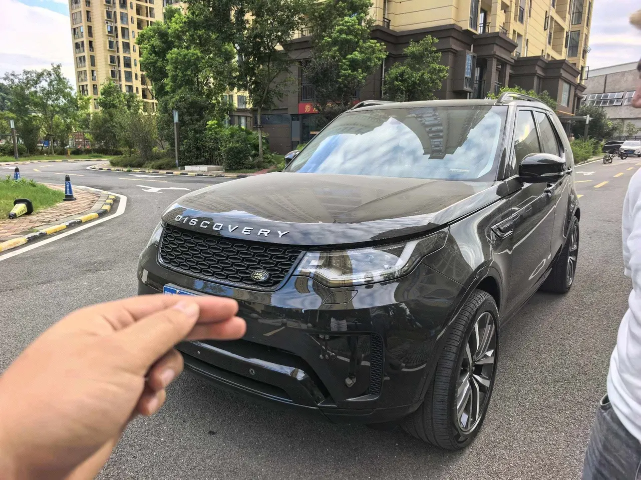Open image lightbox: Land Rover found (imported) 2024 found 5 48V 3.0T 360PS S automatic gear