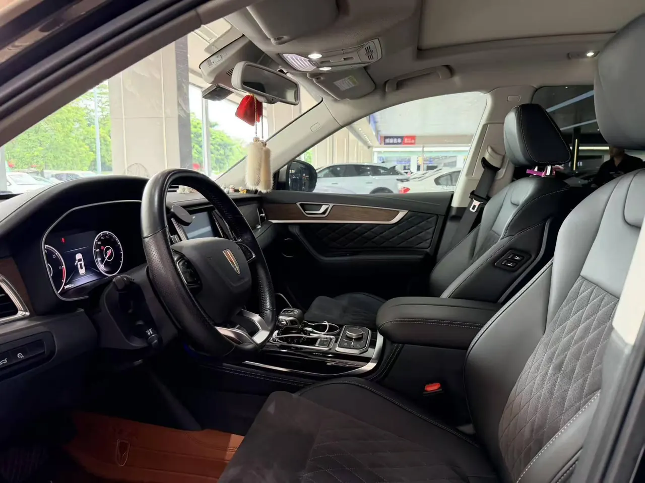 HongQi 2022 HS7 48V 2.0T Two-Drive Smart Union Flag Edition 7-seat Automatic Gear 2