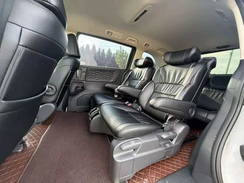 Honda 2024 Odyssey Hybrid 2.0 Stepless Sharp and Pleasant Edition Automatic Gear 4