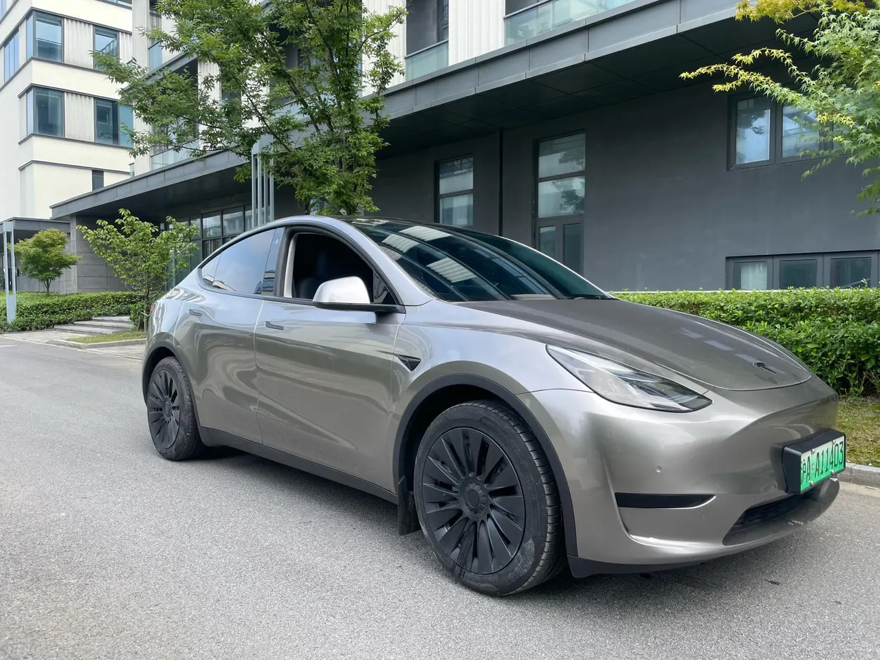 Tesla 2022 Model Y rear-wheel drive version (facelift) automatic gear 3