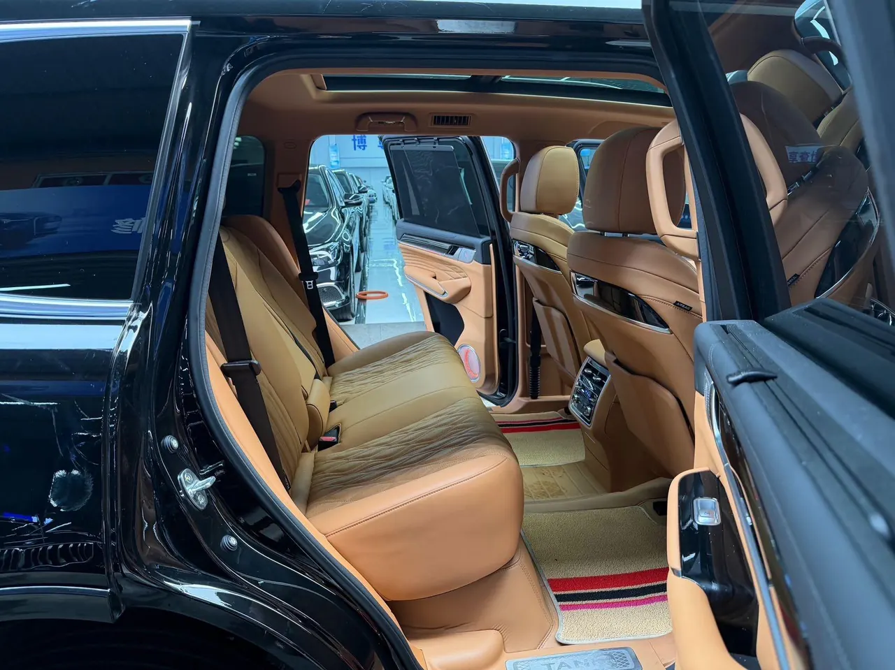 Tank 2022 Tank 500 48V 3.0T Sports Edition Dengfeng 5-seat Automatic Gear 16